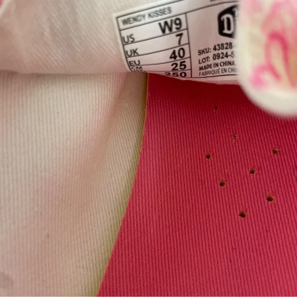 Hey Dude Wendy Kisses Shoes Size 9 - Picture 5 of 7